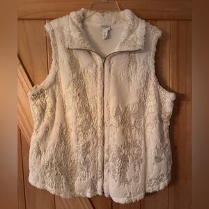 Weekend by Chico’s White and Gold Faux Fur Vest